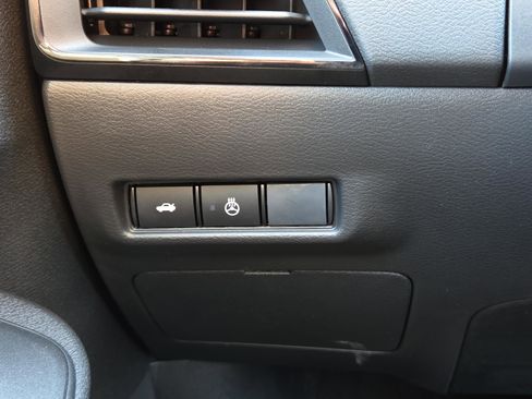New 2026 Nissan Sentra SV w/ SV Convenience Package FWD image 25