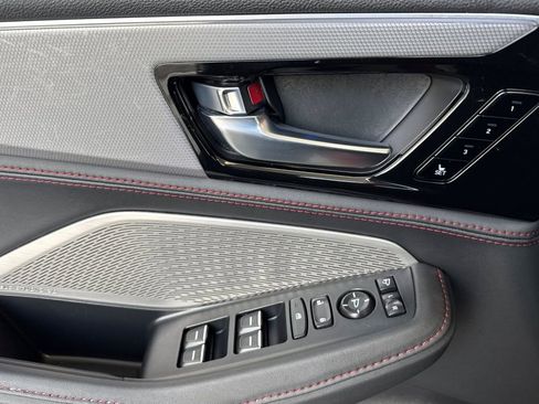 Used 2023 Acura MDX A-Spec image 11