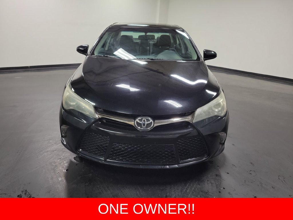 Used 2016 Toyota Camry XSE w/ Moonroof Package FWD image 2