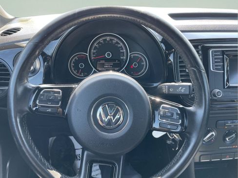 Used 2018 Volkswagen Beetle 2.0T FWD image 29