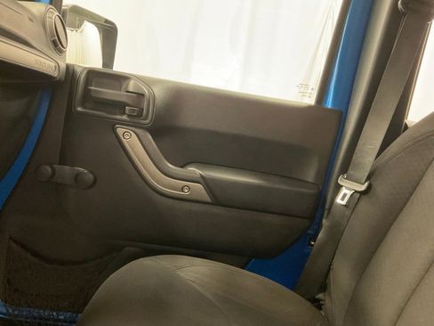 Used 2015 Jeep Wrangler Unlimited Sport image 21