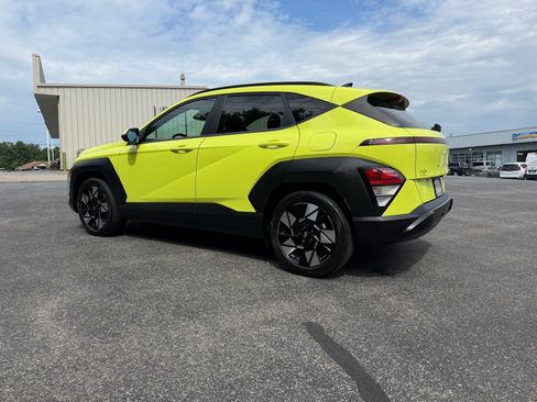 Used 2024 Hyundai Kona SEL w/ Convenience Package FWD image 11