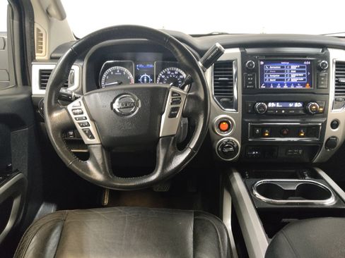 Used 2019 Nissan Titan SV w/ SV Convenience Package AWD/4WD image 22