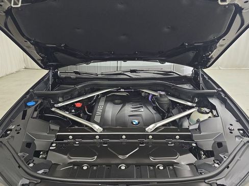 Certified 2025 BMW X5 xDrive40i w/ M Sport Package image 31