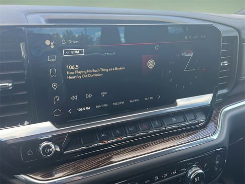 Used 2023 GMC Sierra 1500 Elevation image 11