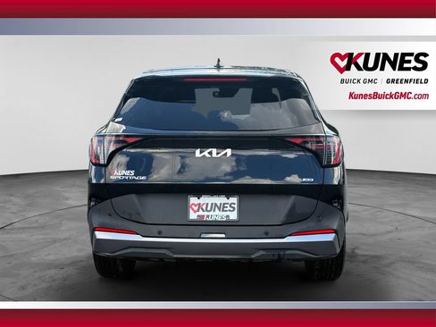 Used 2026 Kia Sportage LX AWD/4WD image 9