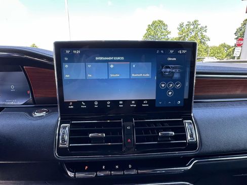 Used 2022 Lincoln Navigator Reserve w/ Monochromatic Package AWD/4WD image 10