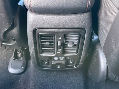 Used 2024 Dodge Durango GT image 17