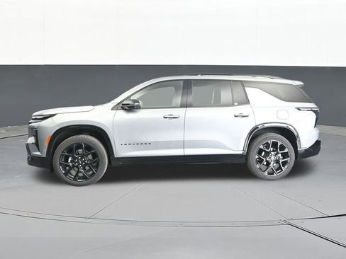 Used 2024 Chevrolet Traverse RS w/ LPO, Floor Liner Package AWD/4WD image 8