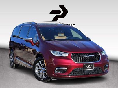 Used 2022 Chrysler Pacifica Pinnacle