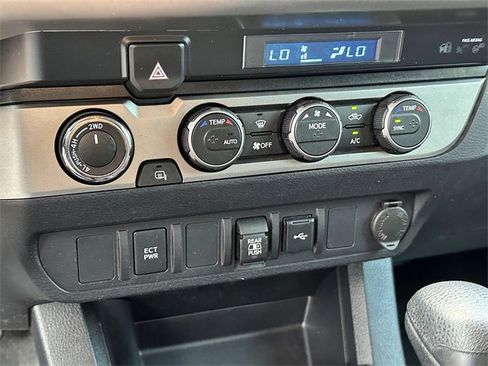 Used 2022 Toyota Tacoma SR5 image 18