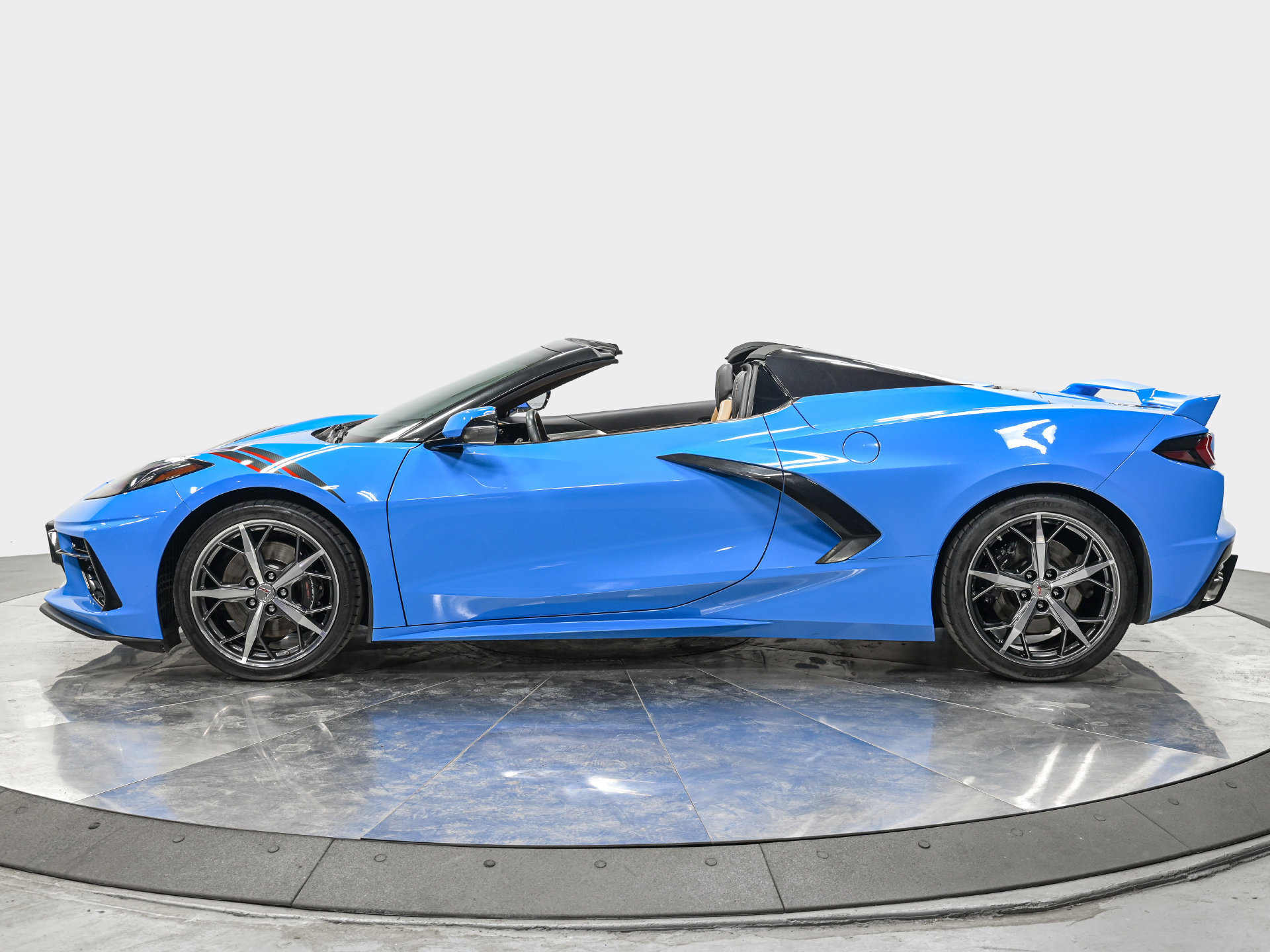 Used 2022 Chevrolet Corvette Stingray Preferred Conv w/ Z51 Performance Package RWD image 3