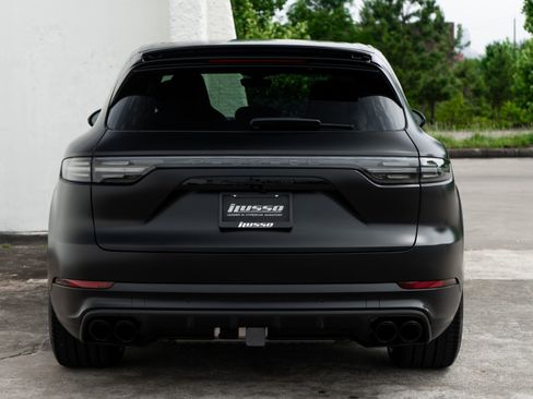 Used 2023 Porsche Cayenne Turbo AWD/4WD image 14