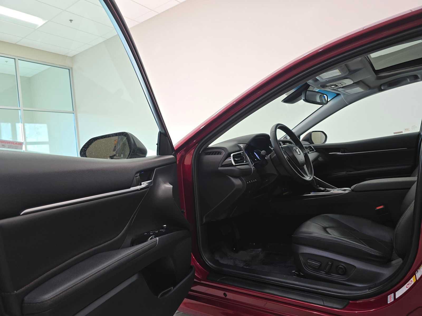 Used 2018 Toyota Camry XLE w/ Audio Package FWD image 24