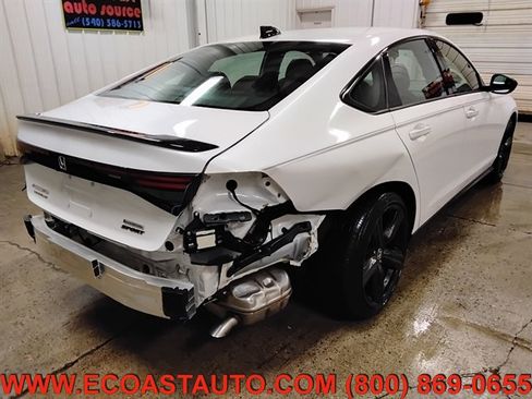 Used 2025 Honda Accord Sport image 3