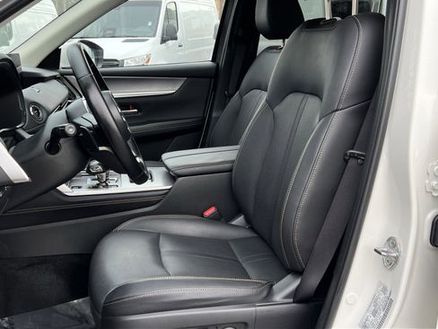 Used 2025 MAZDA CX-90 Plug-In Hybrid w/ Preferred image 11