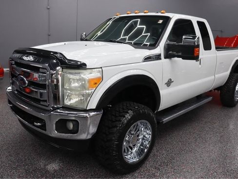 Used 2011 Ford F250 Lariat w/ Chrome Pkg AWD/4WD image 8