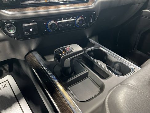 Used 2022 Chevrolet Silverado 1500 LT Trail Boss w/ Protection Package AWD/4WD image 26