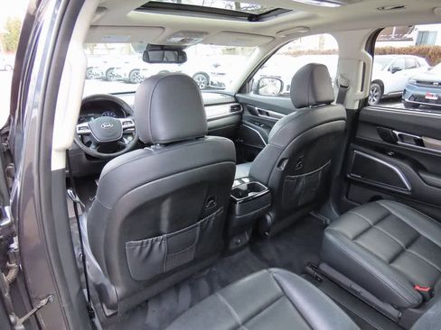 Used 2020 Kia Telluride SX image 18