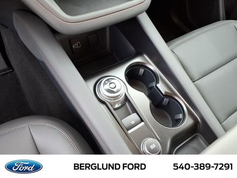 New 2026 Ford Explorer Active w/ Active Comfort Package image 19