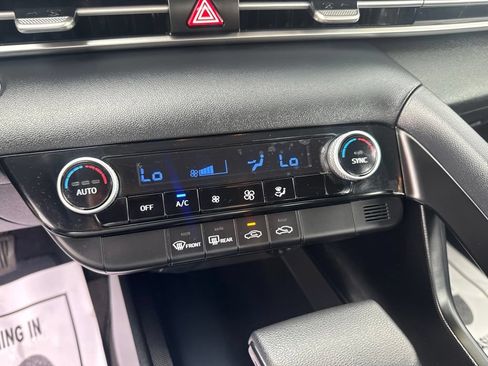 Used 2023 Hyundai Elantra SEL FWD image 21