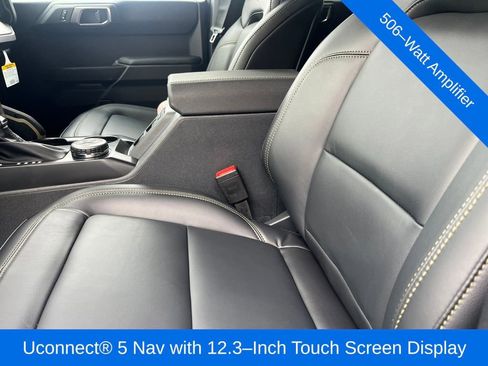 New 2025 Ford Bronco Badlands image 14