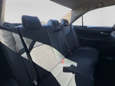 Used 2016 Toyota Camry SE w/ Protection Package (Q2) FWD image 24