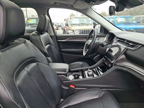 Used 2021 Jeep Grand Cherokee L Limited image 11