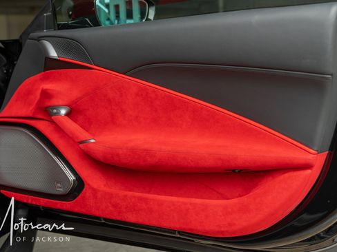 Used 2022 Ferrari Roma image 25