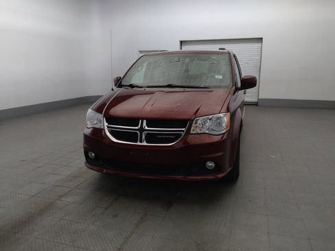 Used 2017 Dodge Grand Caravan SXT FWD image 15