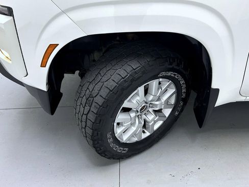 Used 2022 Nissan Frontier SV image 23