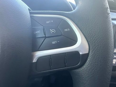 Used 2021 Jeep Renegade Sport w/ Sport Appearance Group FWD image 15