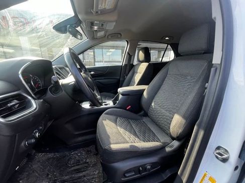 Used 2020 Chevrolet Equinox LT w/ Driver Convenience Package image 17