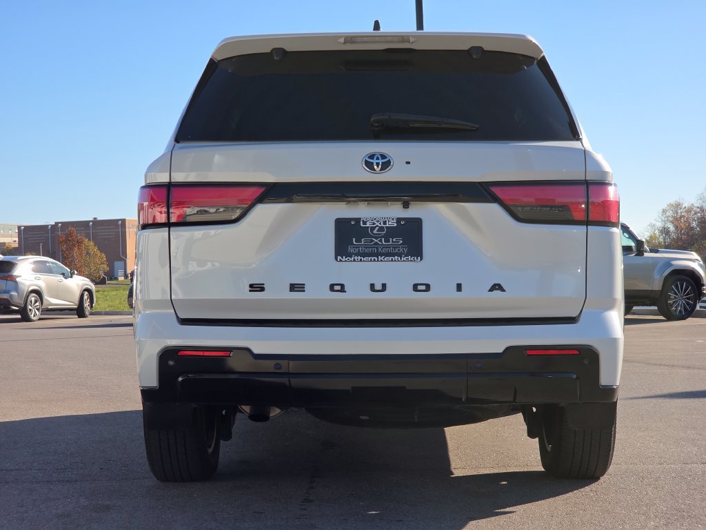 Used 2023 Toyota Sequoia Platinum AWD/4WD image 28