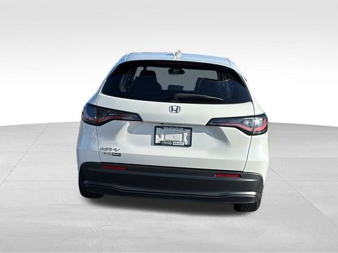 Certified 2025 Honda HR-V LX image 6