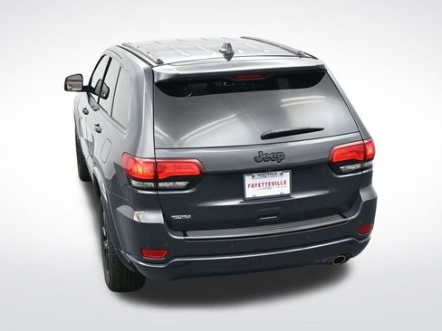 Used 2018 Jeep Grand Cherokee Altitude image 28