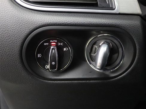 Used 2018 Porsche Macan GTS image 40