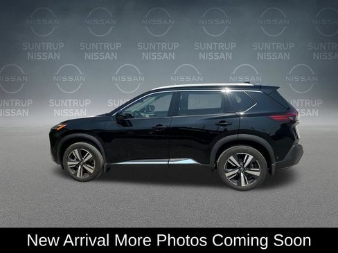 Used 2023 Nissan Rogue SL w/ SL Premium Package FWD image 3