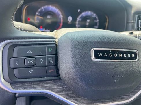 Used 2023 Jeep Wagoneer L Series III w/ Premium Group I AWD/4WD image 31