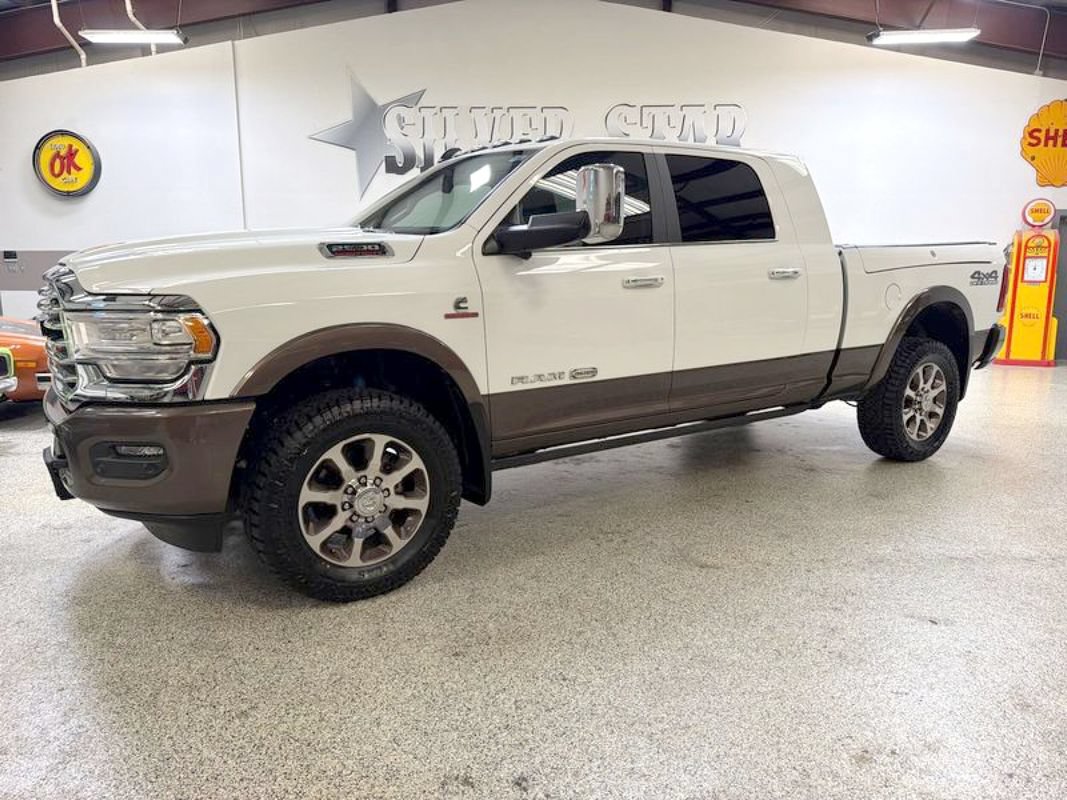 Used 2022 RAM 2500 Limited AWD/4WD image 1
