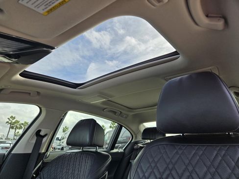 Used 2022 BMW 740i image 24