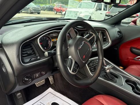 Used 2017 Dodge Challenger GT w/ Driver Convenience Group AWD/4WD image 9