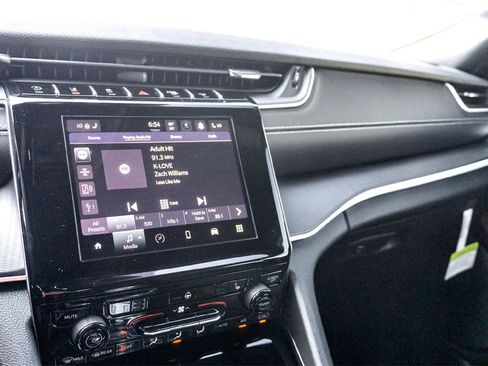 New 2025 Jeep Grand Cherokee L Altitude image 14