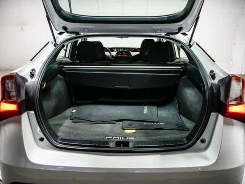 Certified 2021 Toyota Prius L Eco image 25