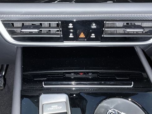 New 2026 Volkswagen Atlas SE image 15