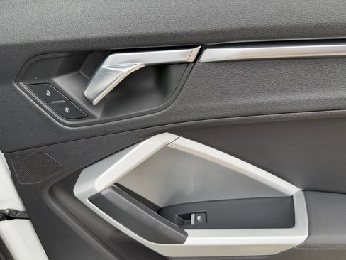 Used 2021 Audi Q3 2.0T Premium w/ Convenience Package image 31