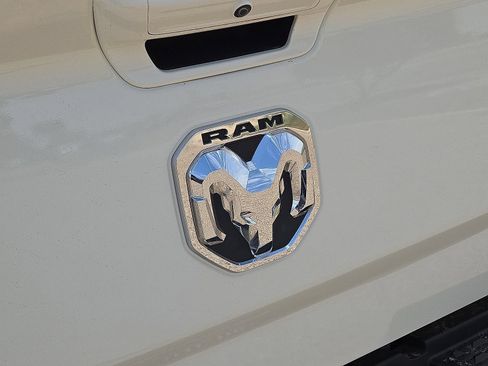 Used 2024 RAM 2500 Limited AWD/4WD image 13