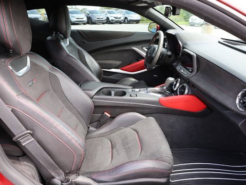 Used 2022 Chevrolet Camaro ZL1 RWD image 15