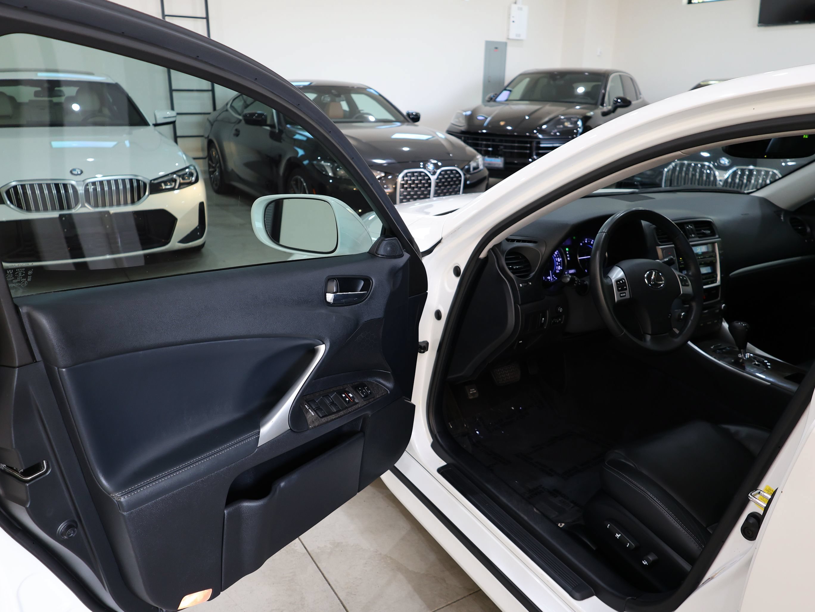 Used 2012 Lexus IS 250 w/ Premium Pkg Value Edition RWD image 15