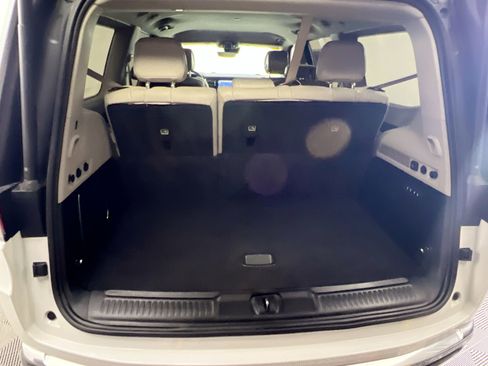 Used 2022 Jeep Wagoneer Series III w/ Flexible Seating Group image 33